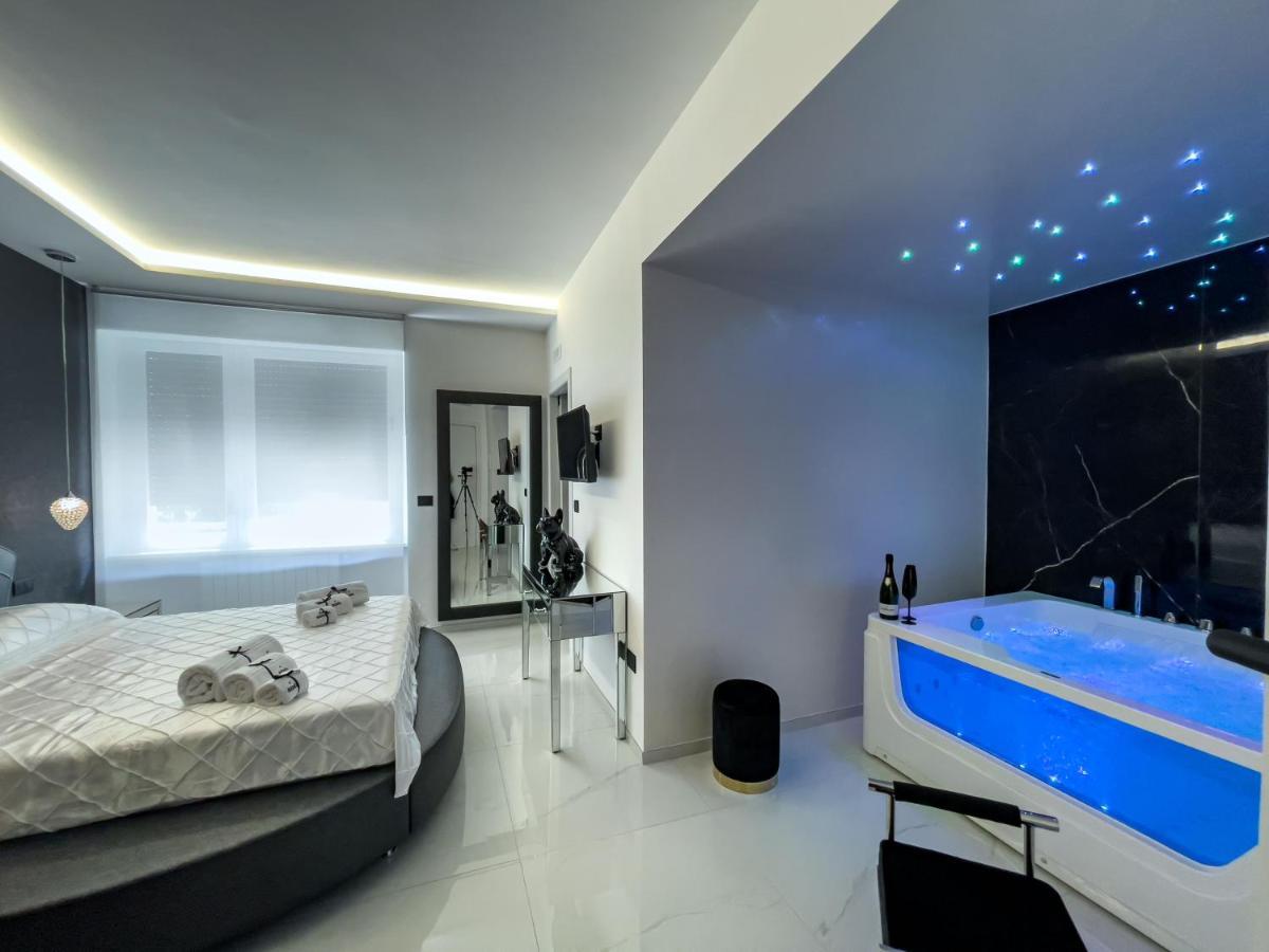 Distinto Suite & Rooms Lecce Eksteriør billede